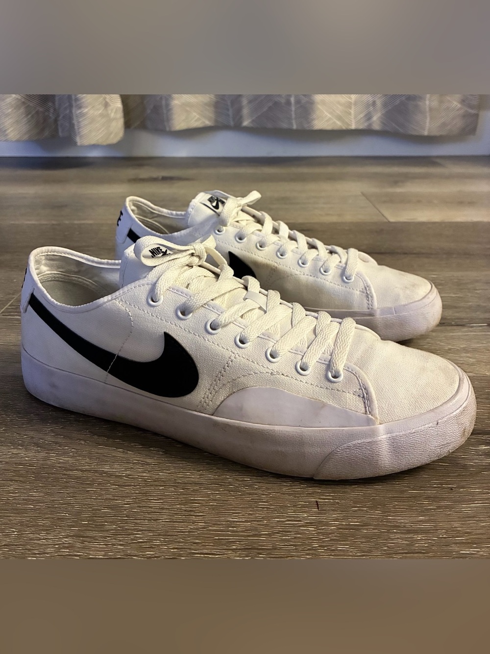 Nike SB Blazer Court White Shoes